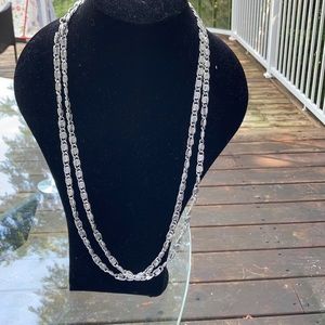 Vintage long Sarah Coventry necklace